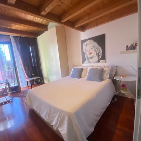 Casa Vacanze Chez La Reine - Holiday Home Vicenza Exterior photo