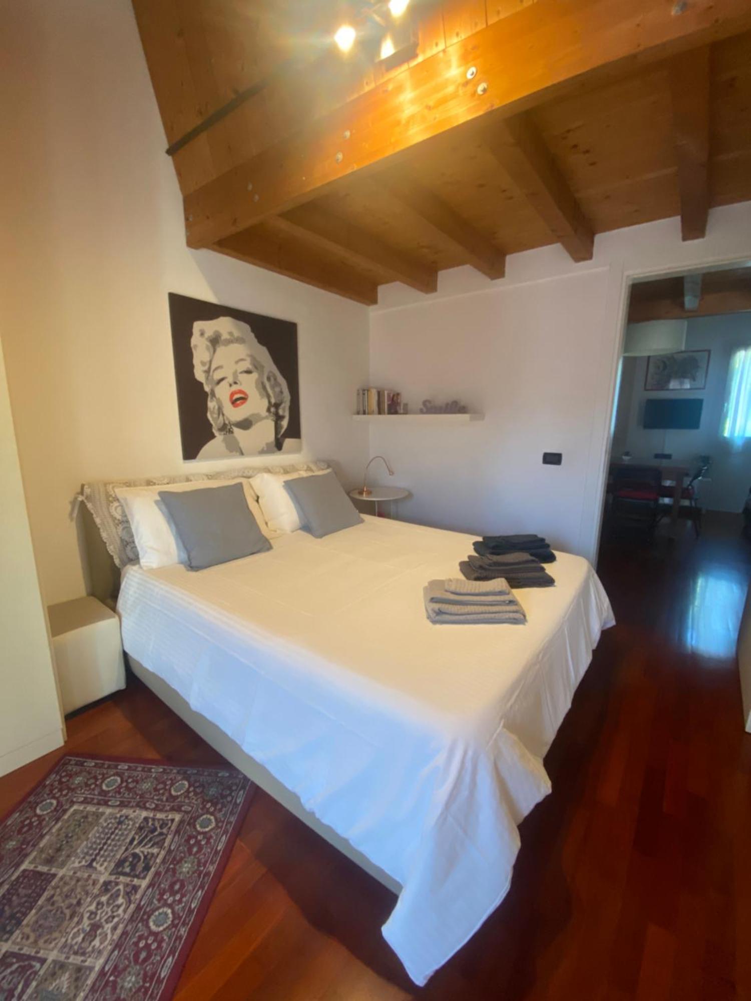 Casa Vacanze Chez La Reine - Holiday Home Vicenza Exterior photo