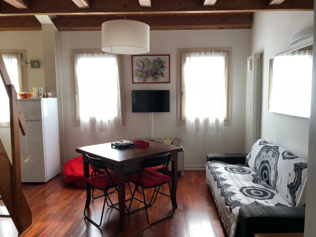 Casa Vacanze Chez La Reine - Holiday Home Vicenza Exterior photo